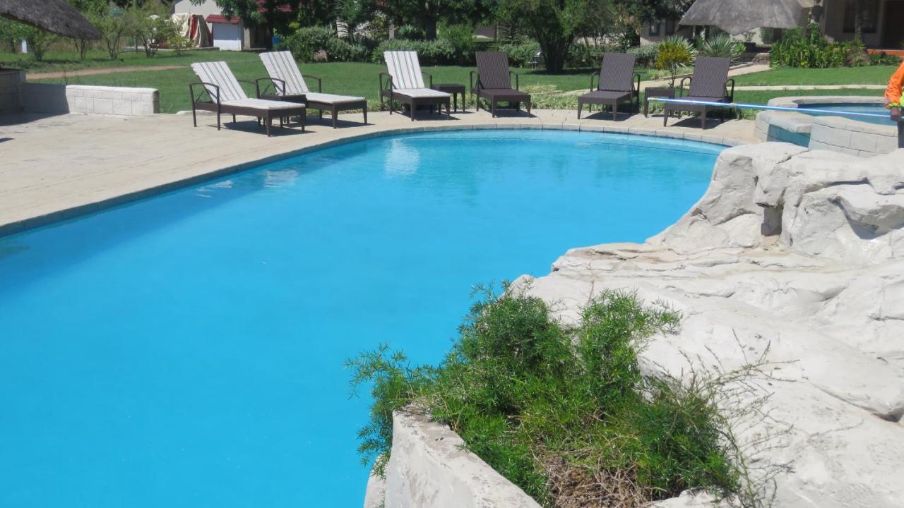 Dwaleni Farm Lodge Matsapha Екстер'єр фото
