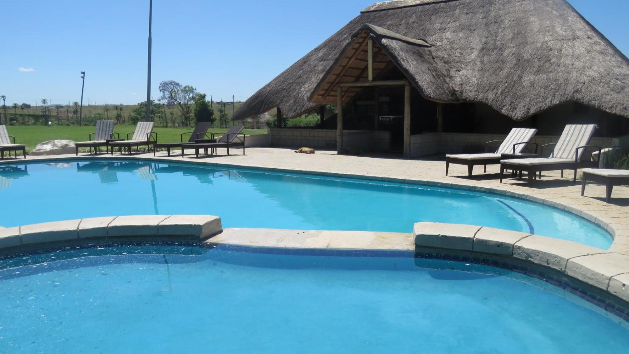 Dwaleni Farm Lodge Matsapha Екстер'єр фото