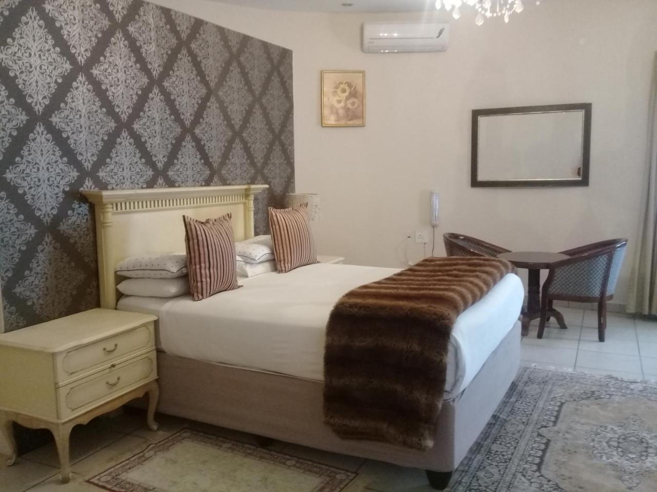 Dwaleni Farm Lodge Matsapha Екстер'єр фото